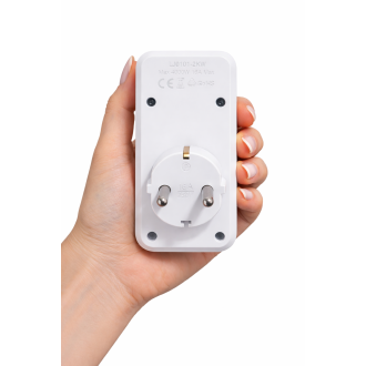 Skrytá Wi-Fi kamera v zásuvkovej rozdvojke P03