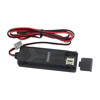 Vodeodolný mini GPS tracker s neústalým napojením na batériu a funkciou vypnutia prívodu paliva